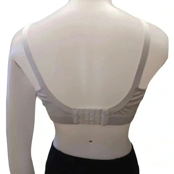 💥HOST PICK 💥 Nursing Sports Bra White Adjustable Straps Size Medium - Picture 3 of 8